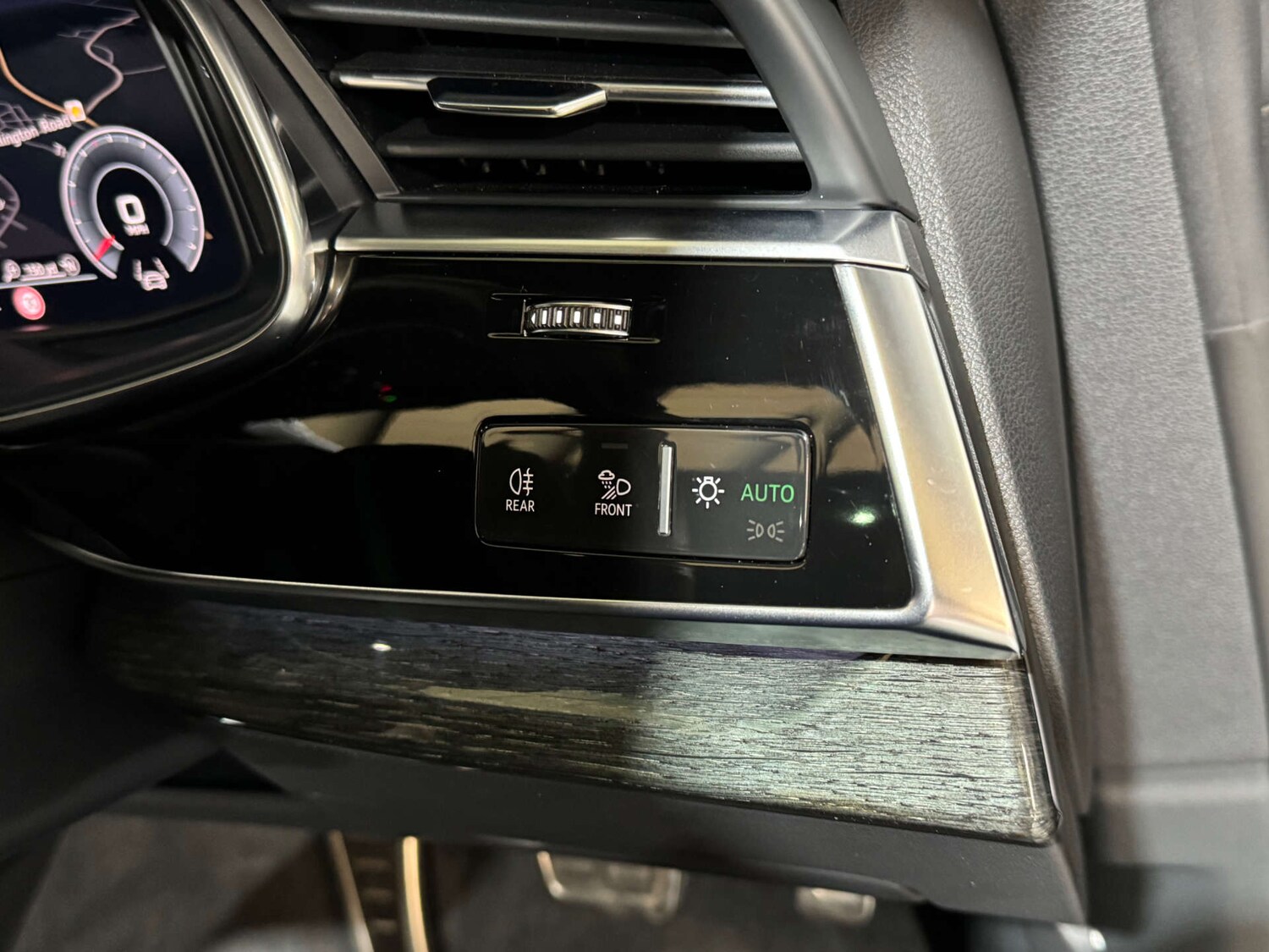 Used Audi Q8 2018 for sale - 76330105: Photo 27