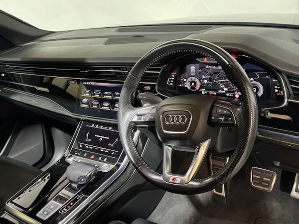Used Audi Q8 2018 for sale - 76330105: Photo 2