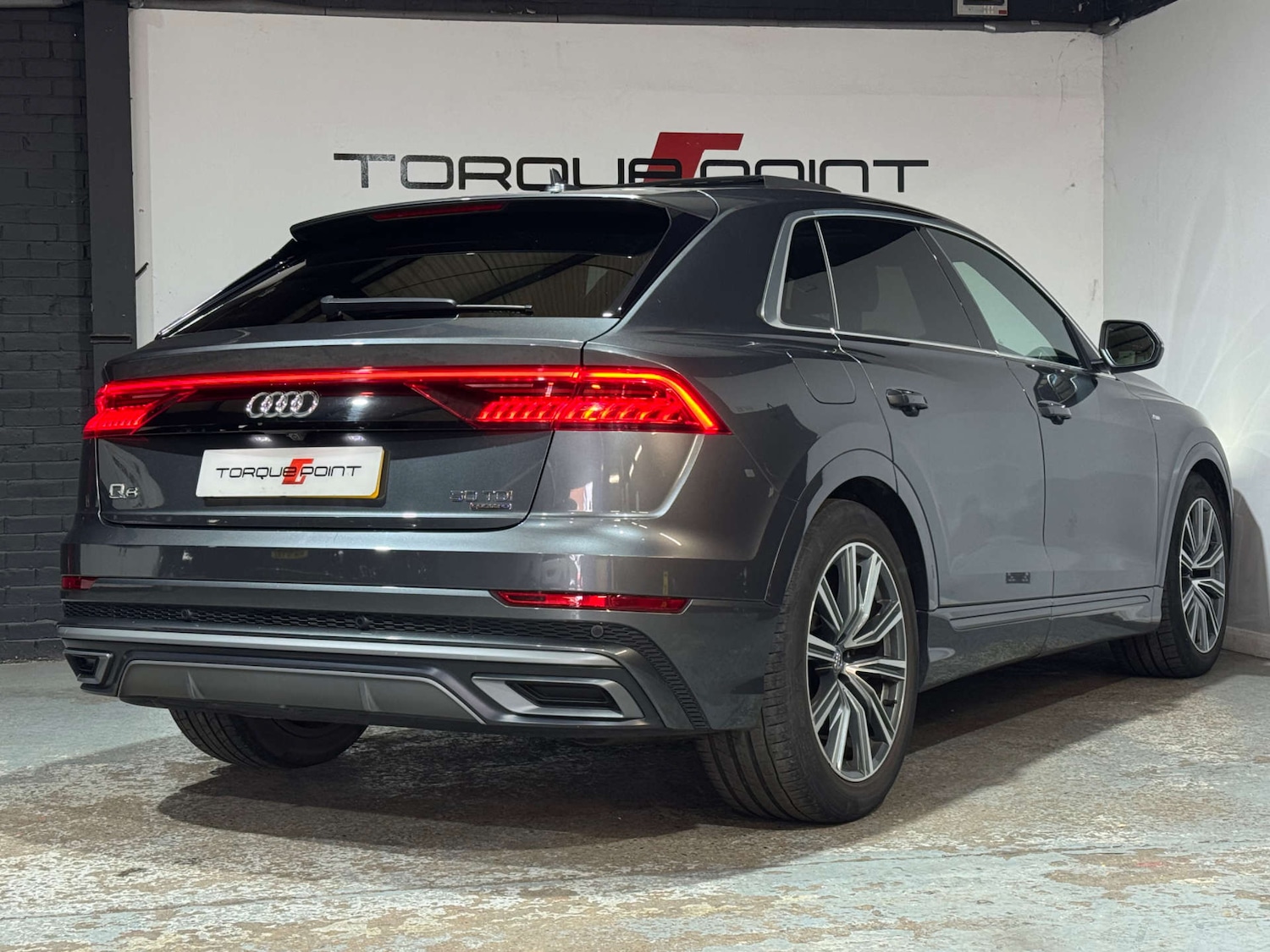 Used Audi Q8 2018 for sale - 76330105: Photo 31