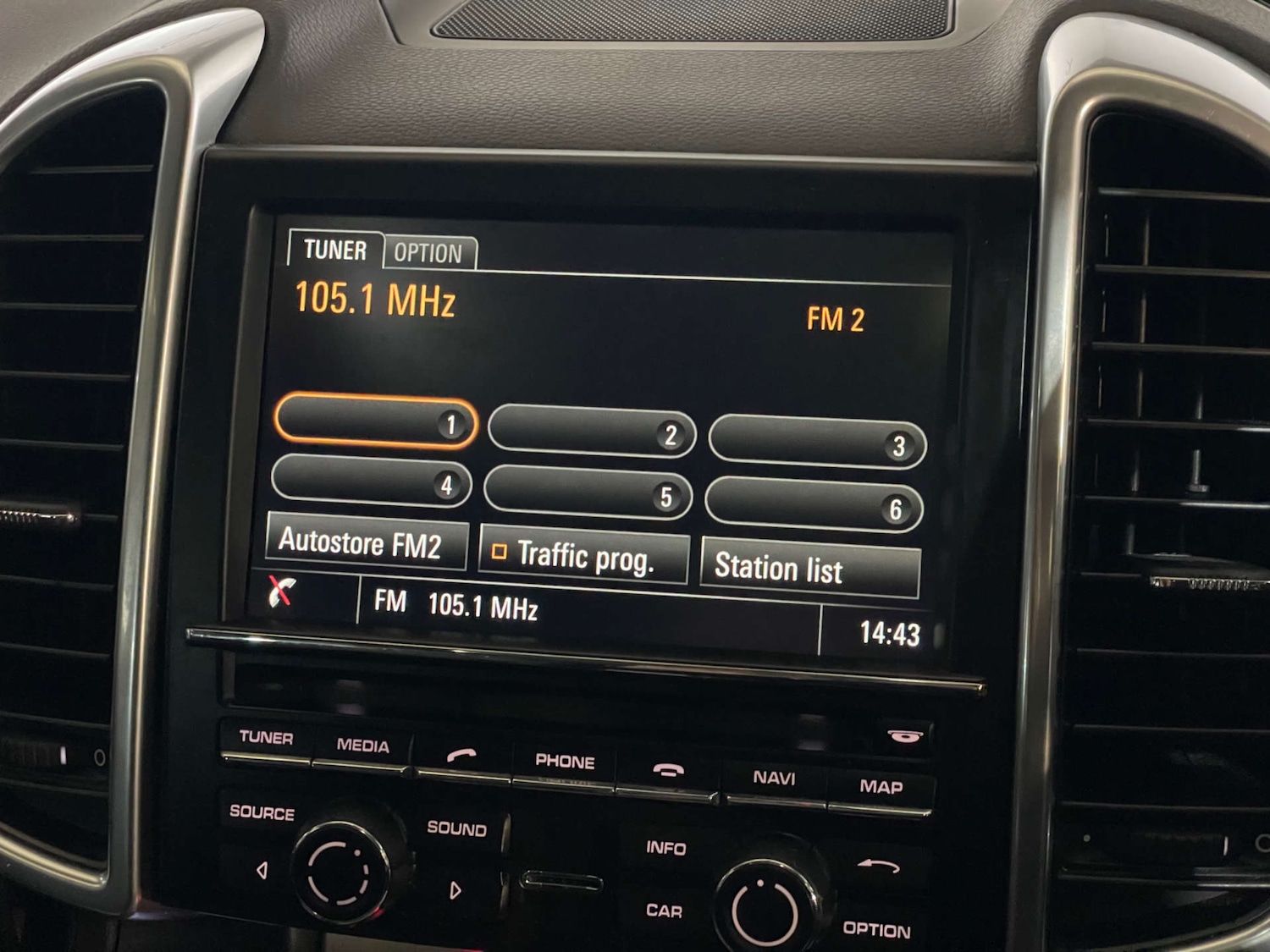 Used Porsche Cayenne 2016 for sale - 76601693: Photo 19