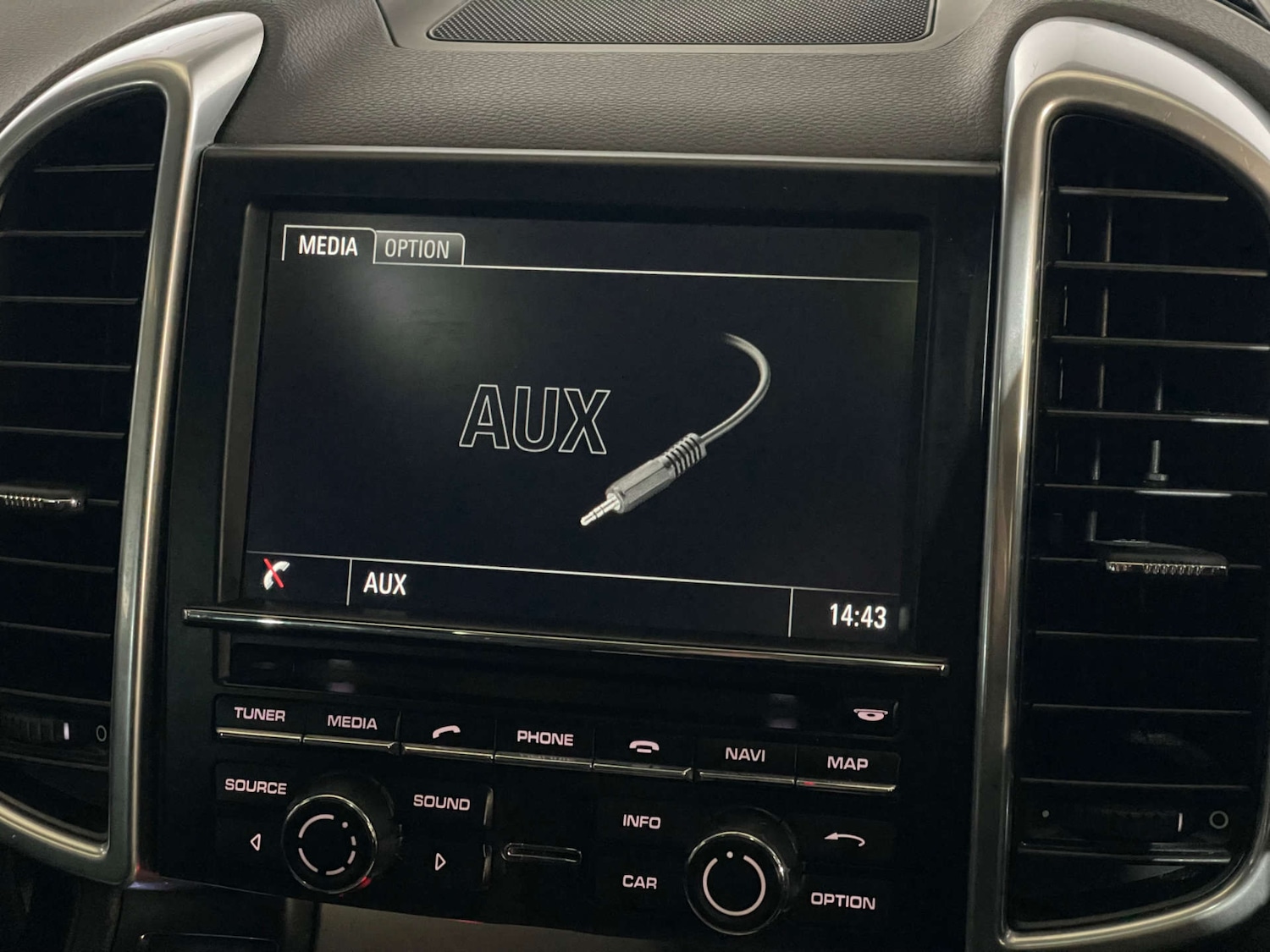 Used Porsche Cayenne 2016 for sale - 76601693: Photo 22