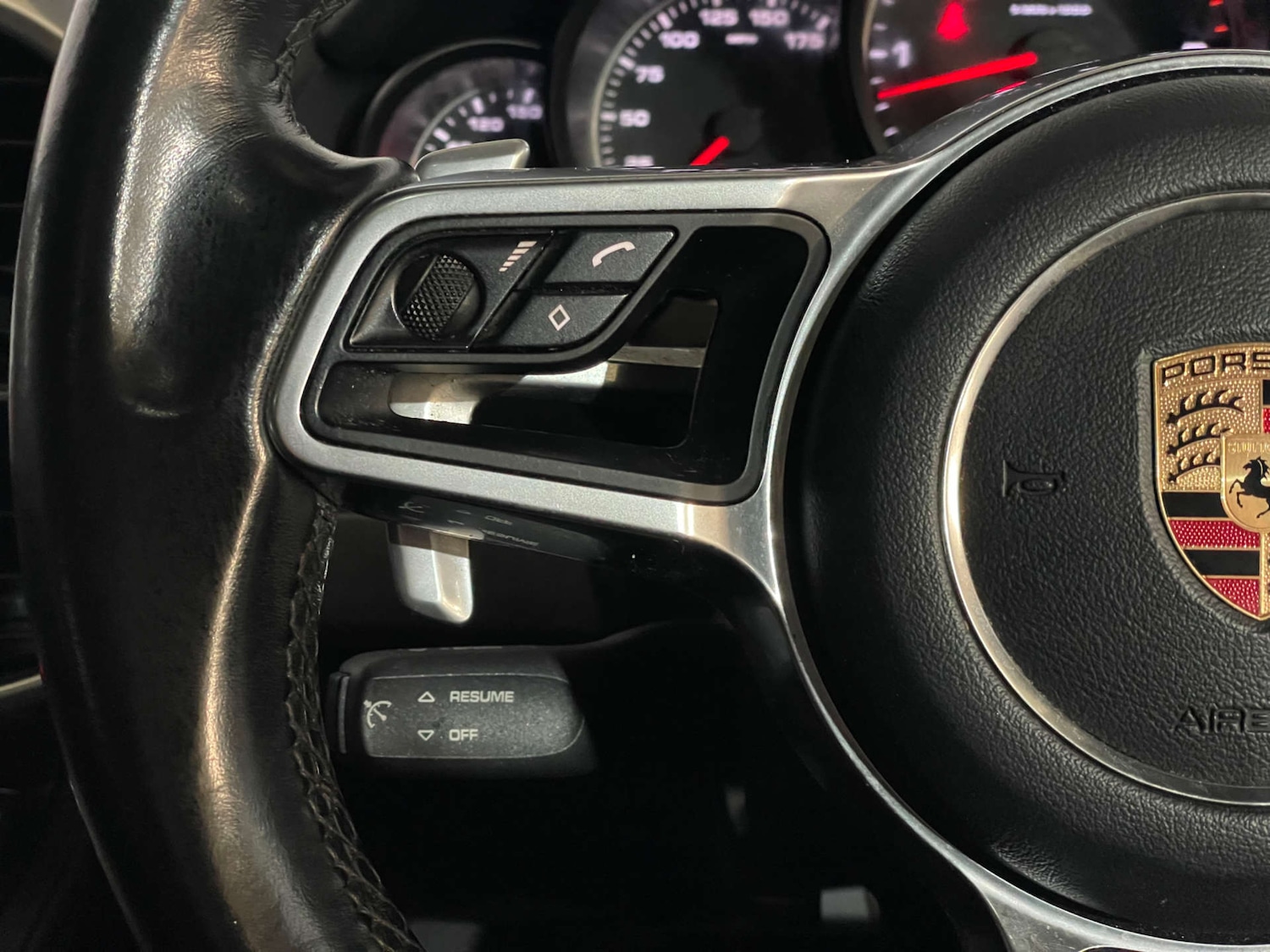 Used Porsche Cayenne 2016 for sale - 76601693: Photo 25