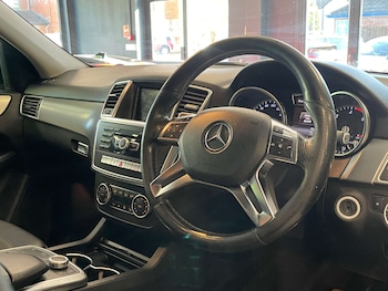 Used Mercedes-Benz M Class 2015 for sale - 78383560: Photo