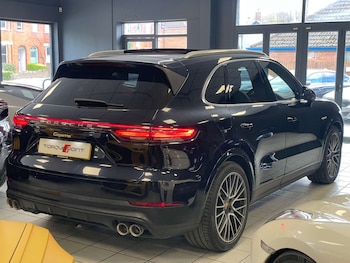Used Porsche Cayenne 2019 for sale - 78258879: Photo