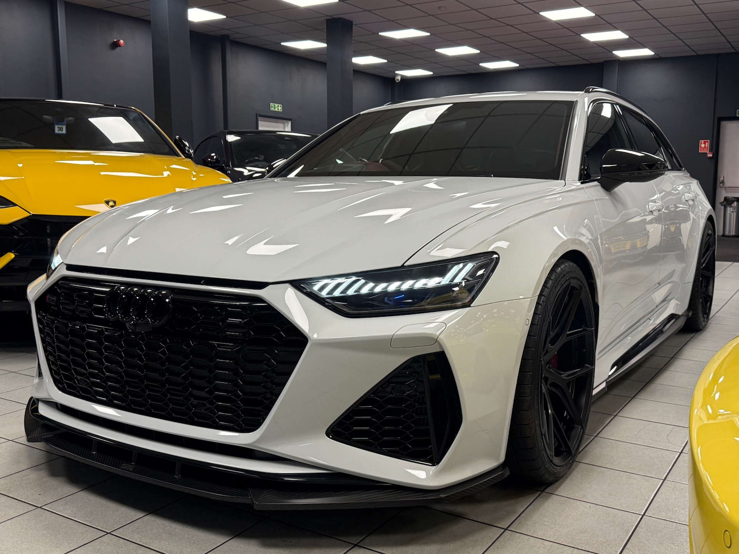 Used Audi RS6 2024 for sale - 77184848: Photo 4