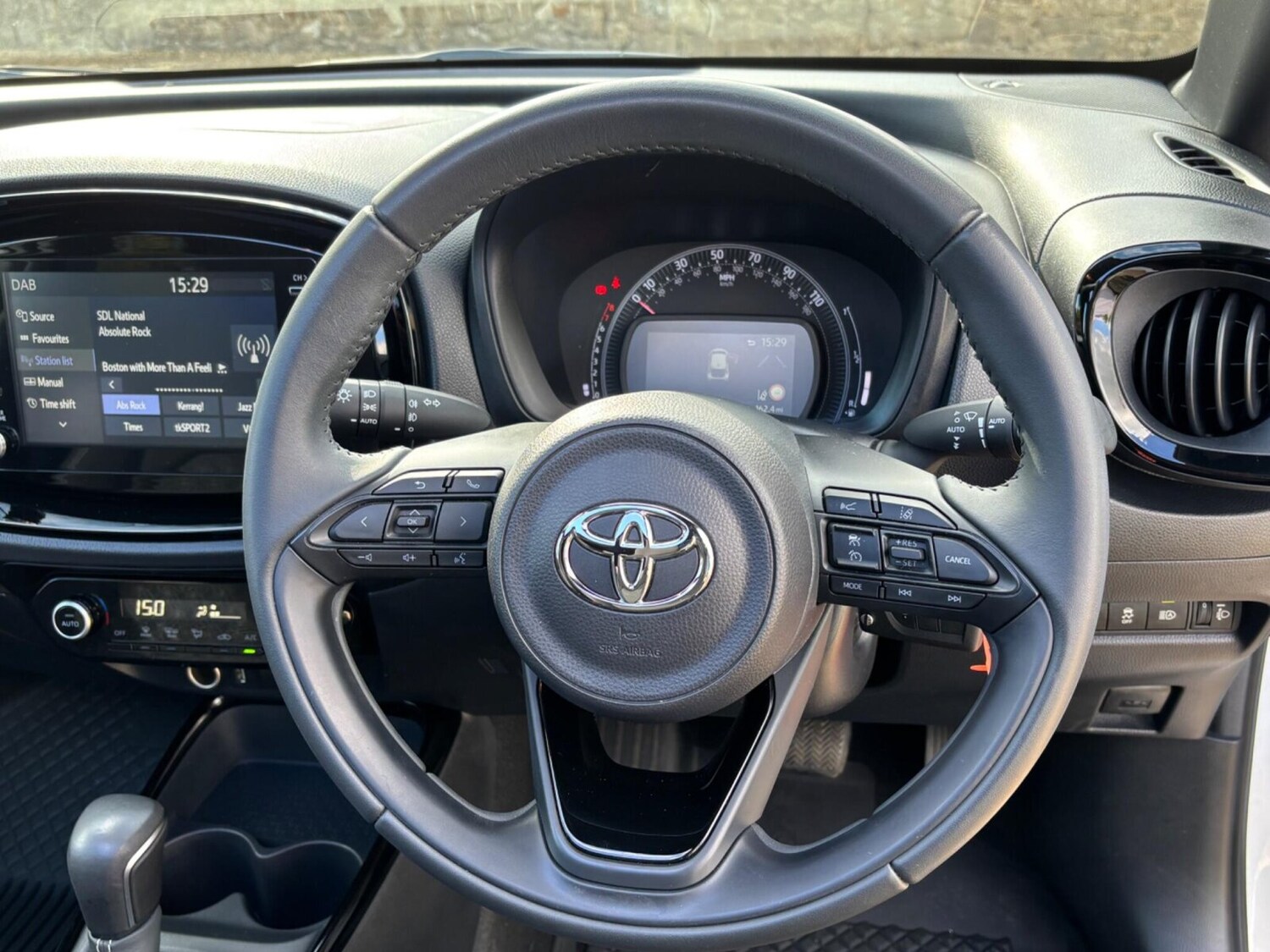 Used Toyota Aygo X 2023 for sale - 76675449: Photo 25