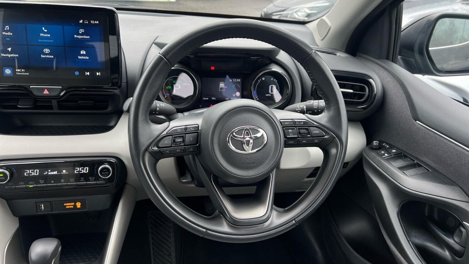 Used Toyota Yaris 2022 for sale - 77354299: Photo 6