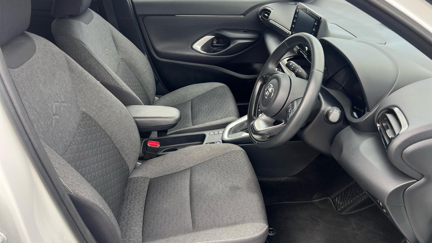 Used Toyota Yaris Cross 2023 for sale - 78145588: Photo 15