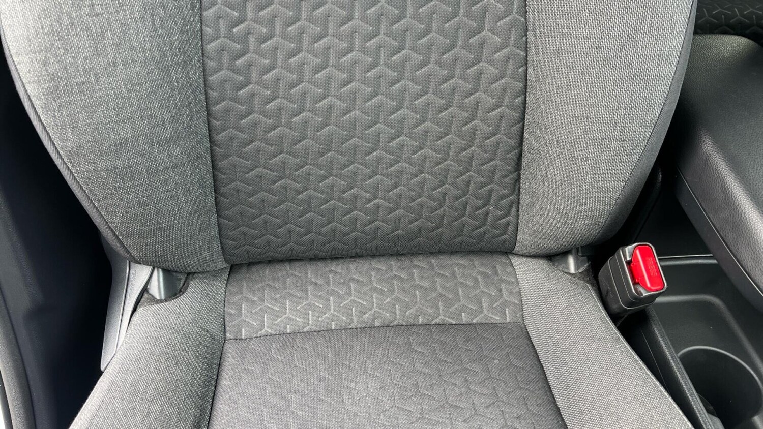 Used Toyota Yaris Cross 2023 for sale - 78145588: Photo 17