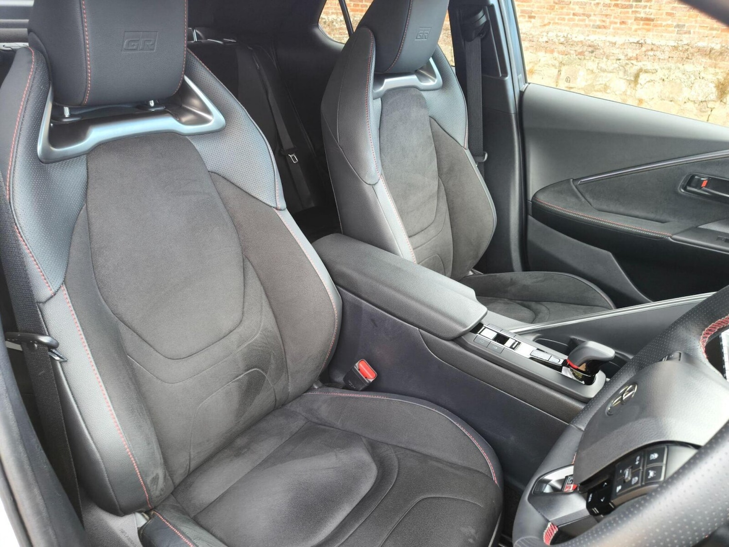 Used Toyota C-HR 2025 for sale - 77036712: Photo 13