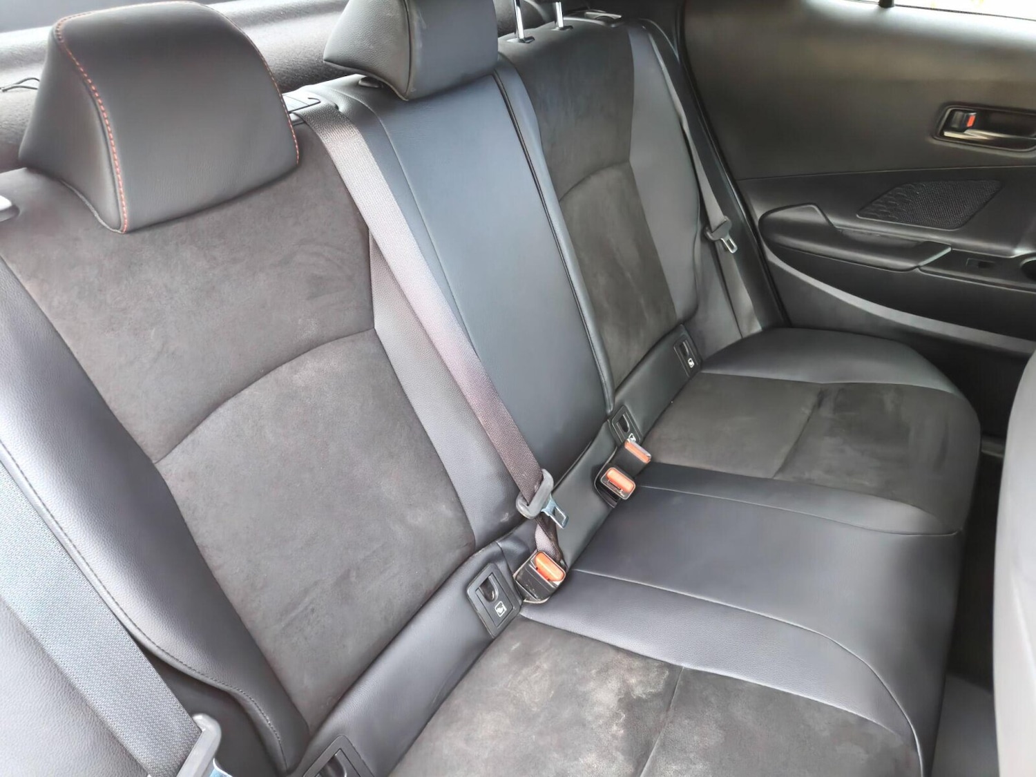 Used Toyota C-HR 2025 for sale - 77036712: Photo 14