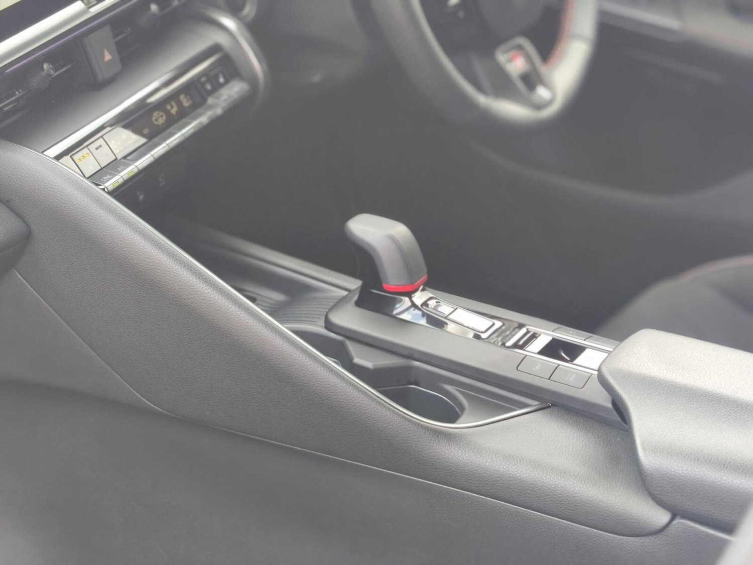 Used Toyota C-HR 2025 for sale - 77036712: Photo 16