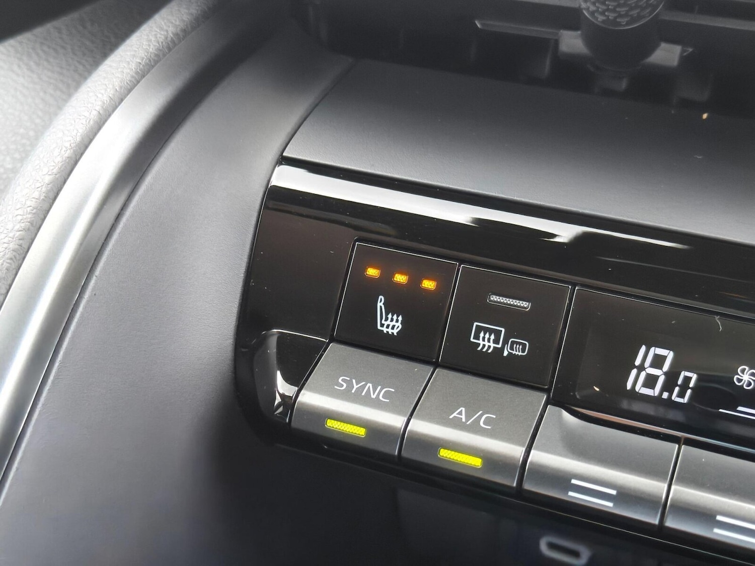 Used Toyota C-HR 2025 for sale - 77036712: Photo 19