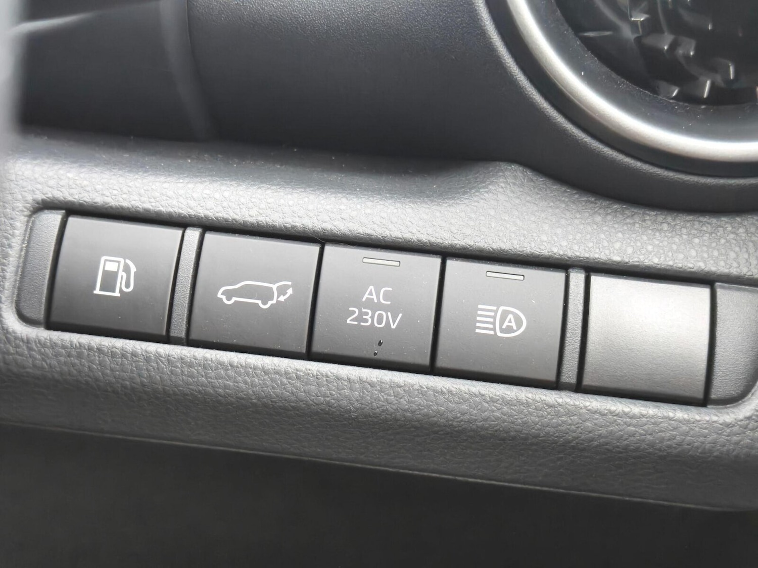 Used Toyota C-HR 2025 for sale - 77036712: Photo 20