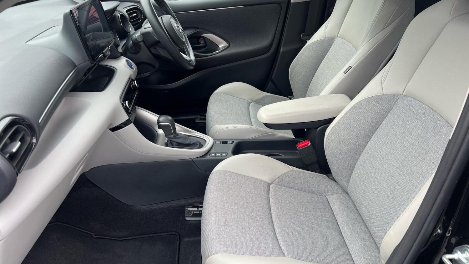 Used Toyota Yaris 2022 for sale - 77903846: Photo 12