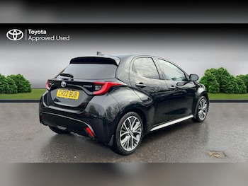 Used Toyota Yaris 2022 for sale - 77903846: Photo