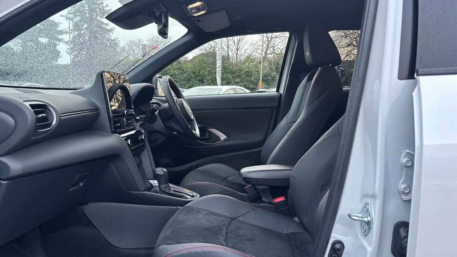 Used Toyota Yaris Cross 2024 for sale - 77013325: Photo 10