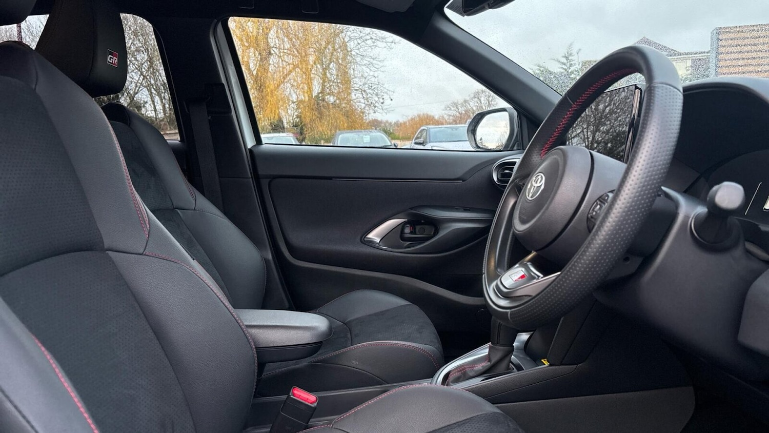 Used Toyota Yaris Cross 2024 for sale - 77013325: Photo 11