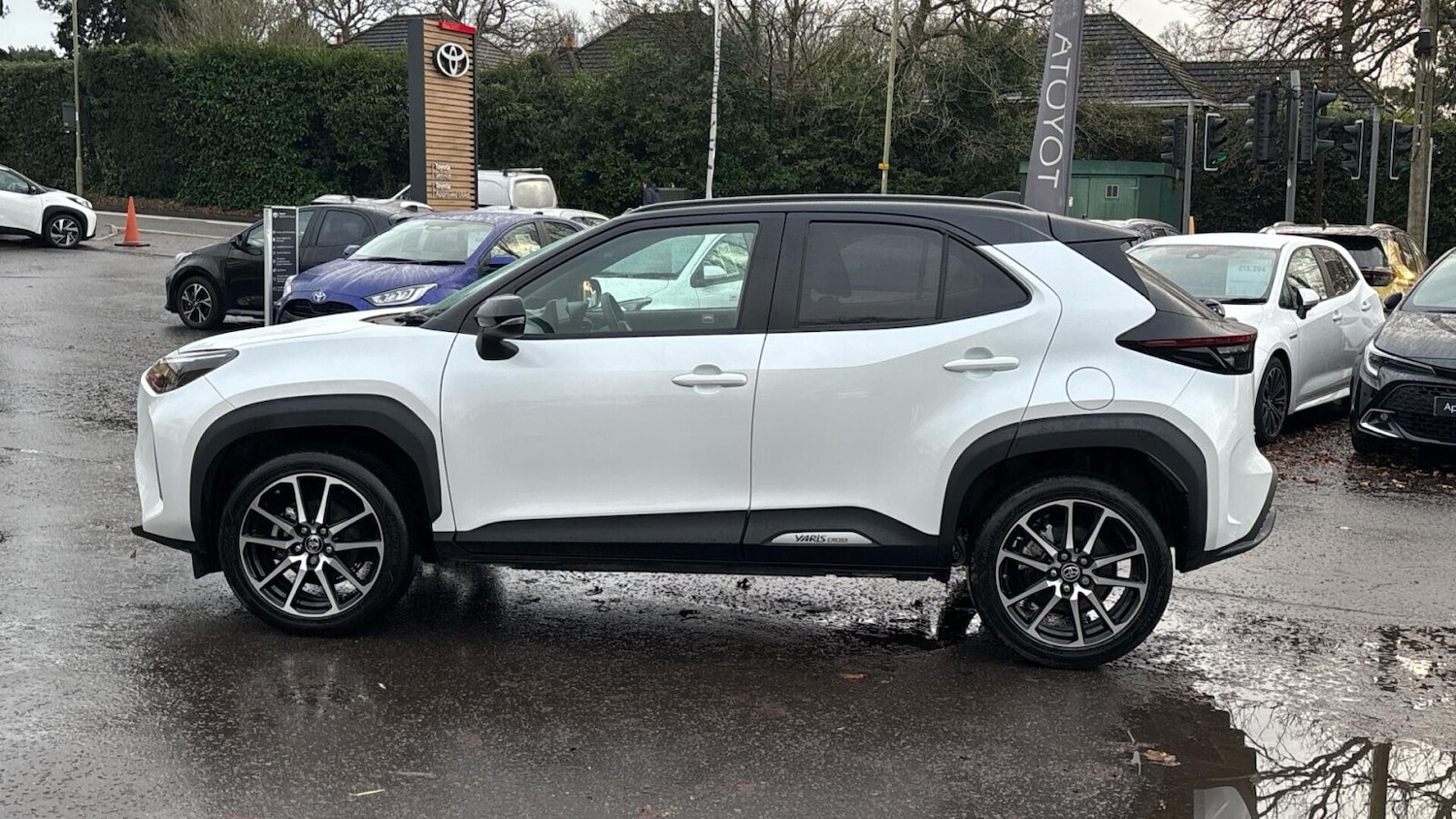 Used Toyota Yaris Cross 2024 for sale - 77013325: Photo 17