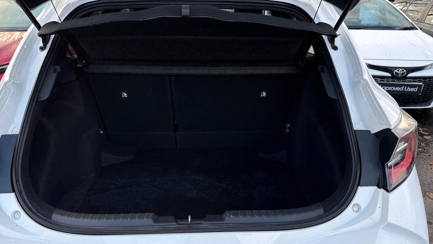 Used Toyota Corolla 2019 for sale - 76948952: Photo 14