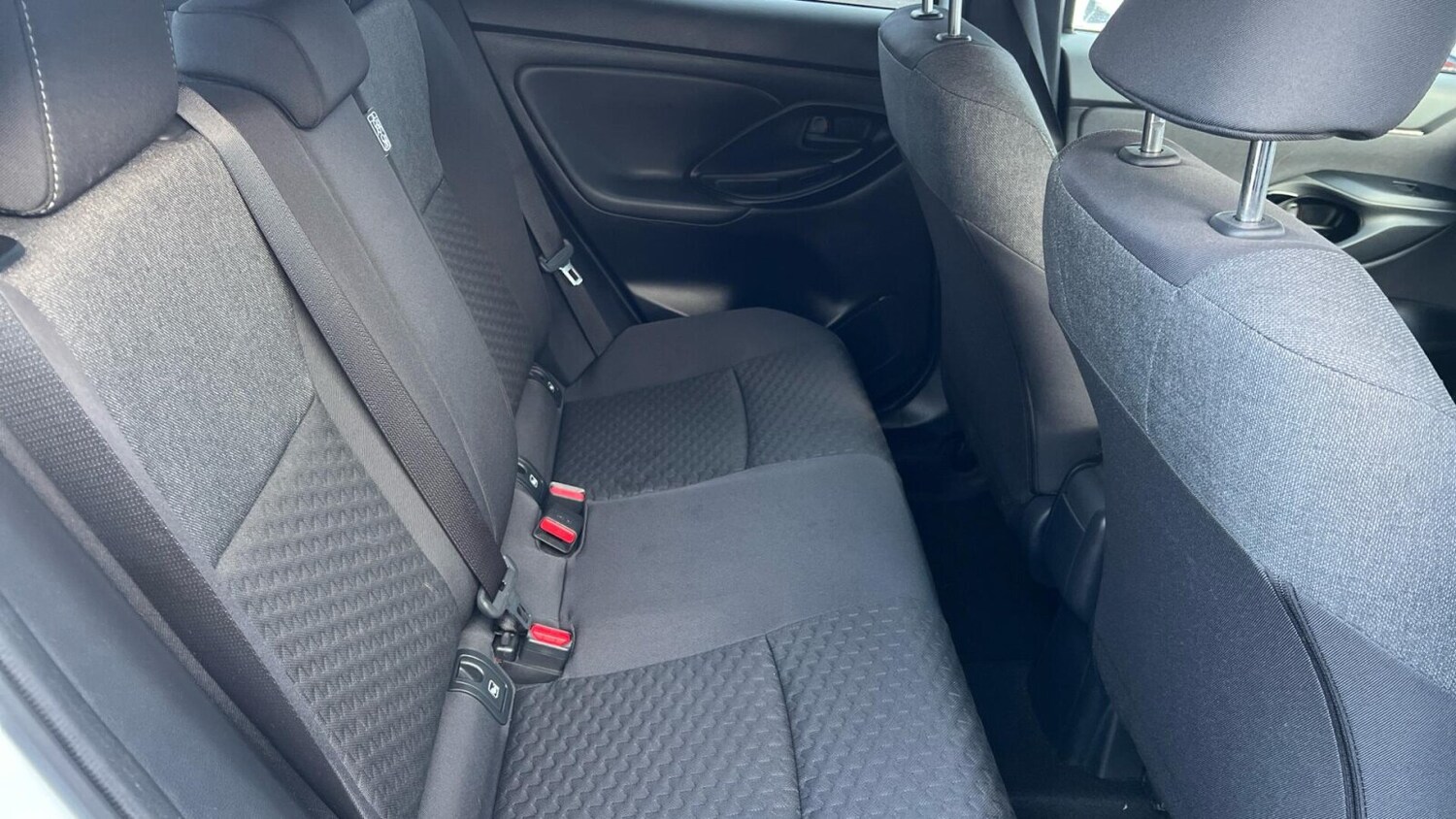 Used Toyota Yaris Cross 2024 for sale - 77541180: Photo 12