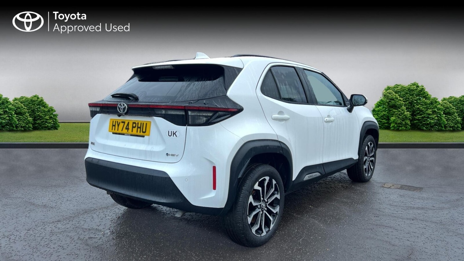 Used Toyota Yaris Cross 2024 for sale - 77541180: Photo 2