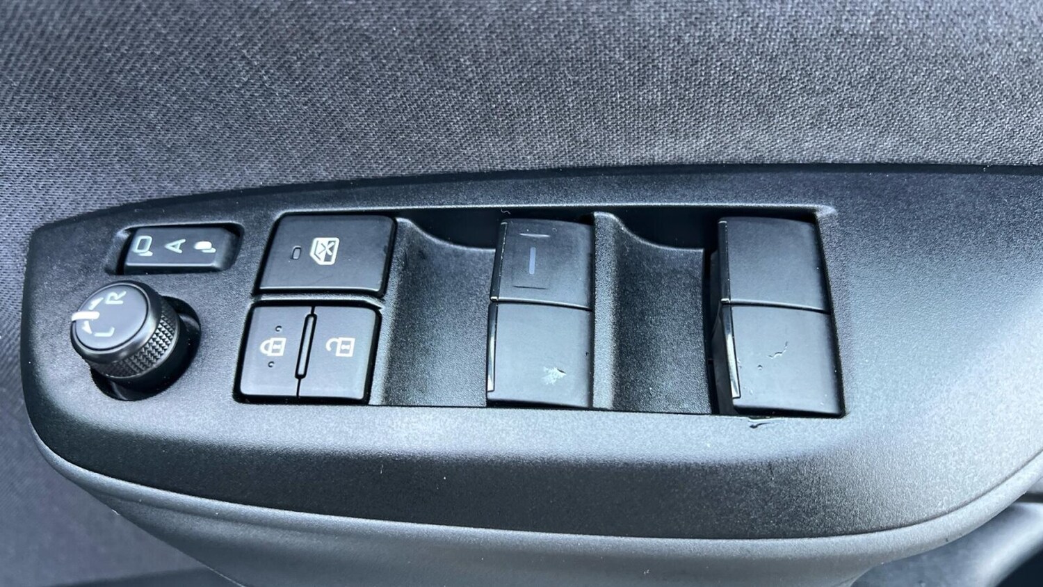 Used Toyota Yaris Cross 2024 for sale - 77541180: Photo 22