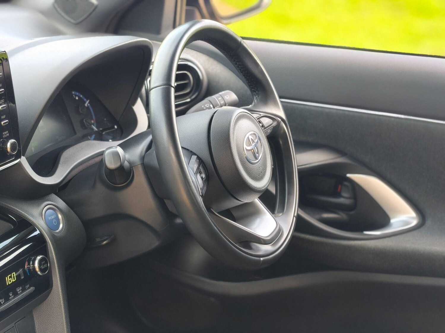 Used Toyota Yaris Cross 2022 for sale - 76674783: Photo 16