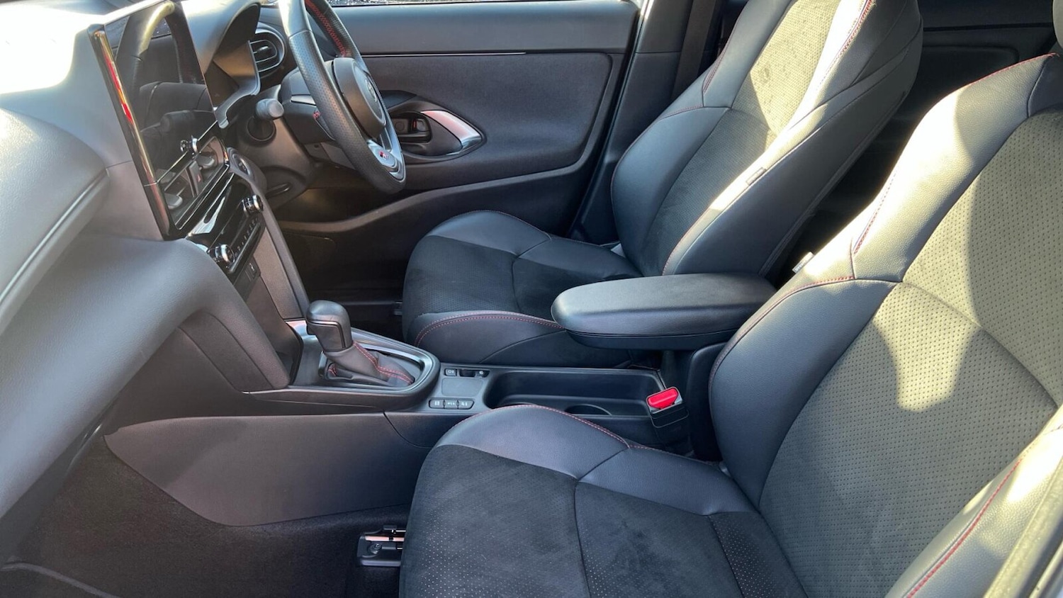 Used Toyota Yaris Cross 2024 for sale - 76941256: Photo 10