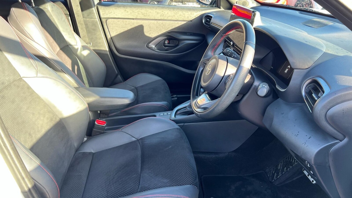 Used Toyota Yaris Cross 2024 for sale - 76941256: Photo 11