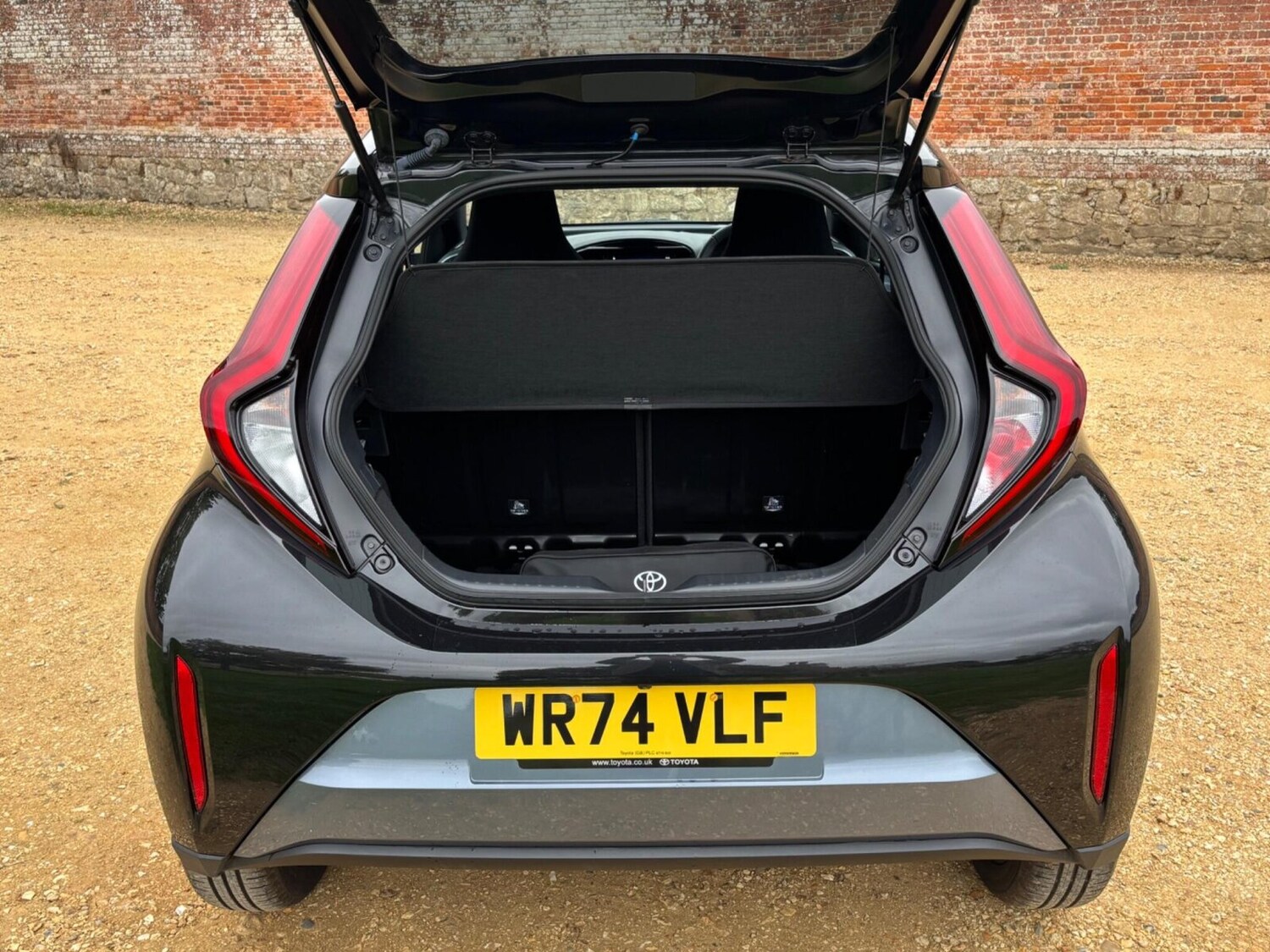 Used Toyota Aygo X 2024 for sale - 76677104: Photo 11