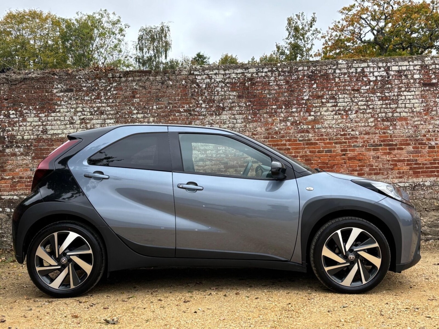 Used Toyota Aygo X 2024 for sale - 76677104: Photo 2