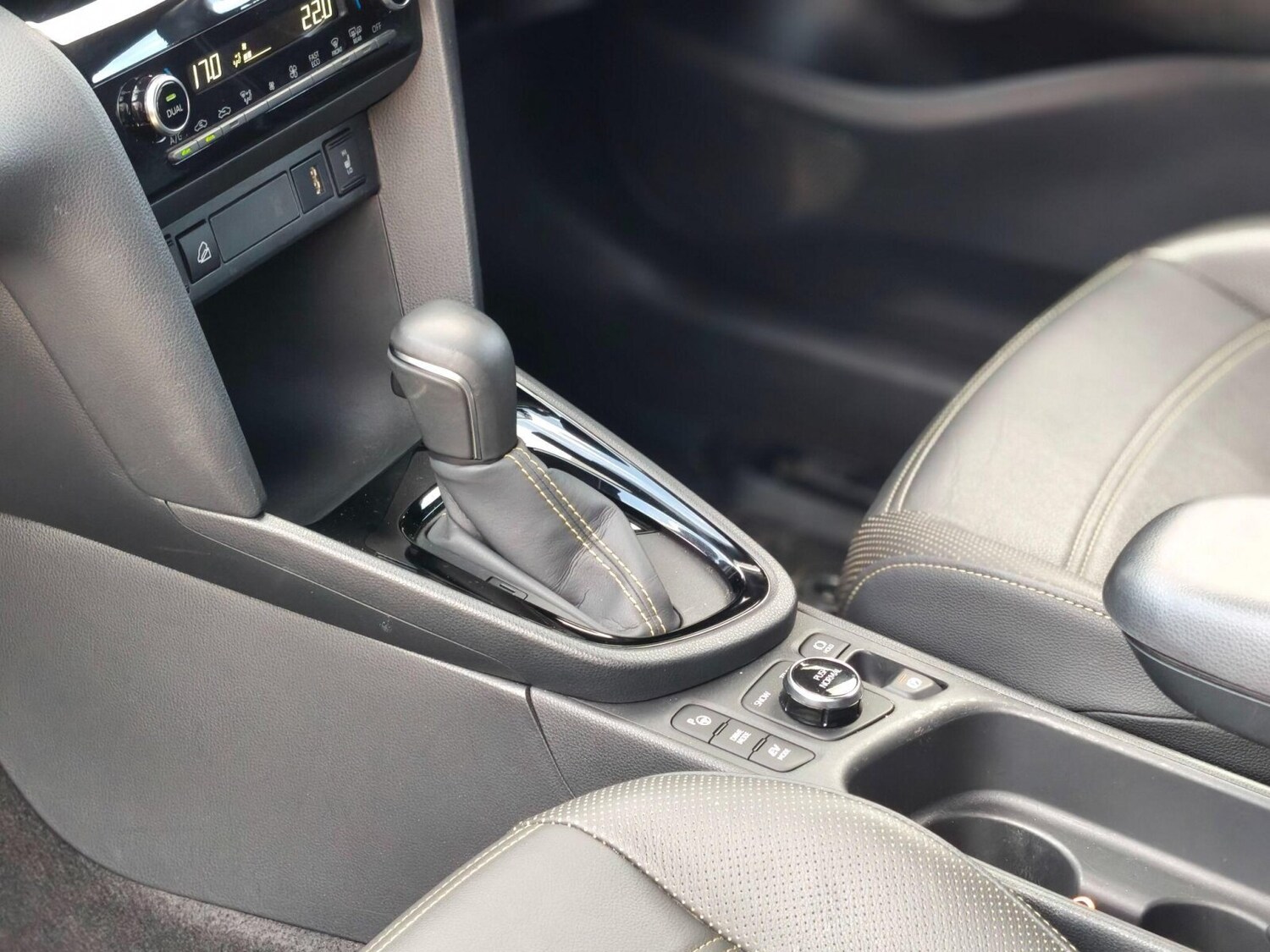 Used Toyota Yaris Cross 2022 for sale - 76674825: Photo 10