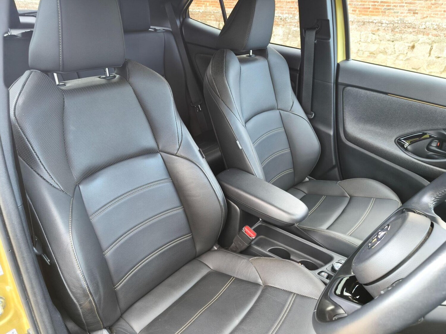 Used Toyota Yaris Cross 2022 for sale - 76674825: Photo 15