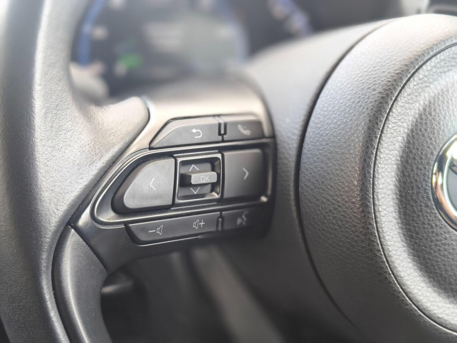 Used Toyota Yaris Cross 2022 for sale - 76674825: Photo 18