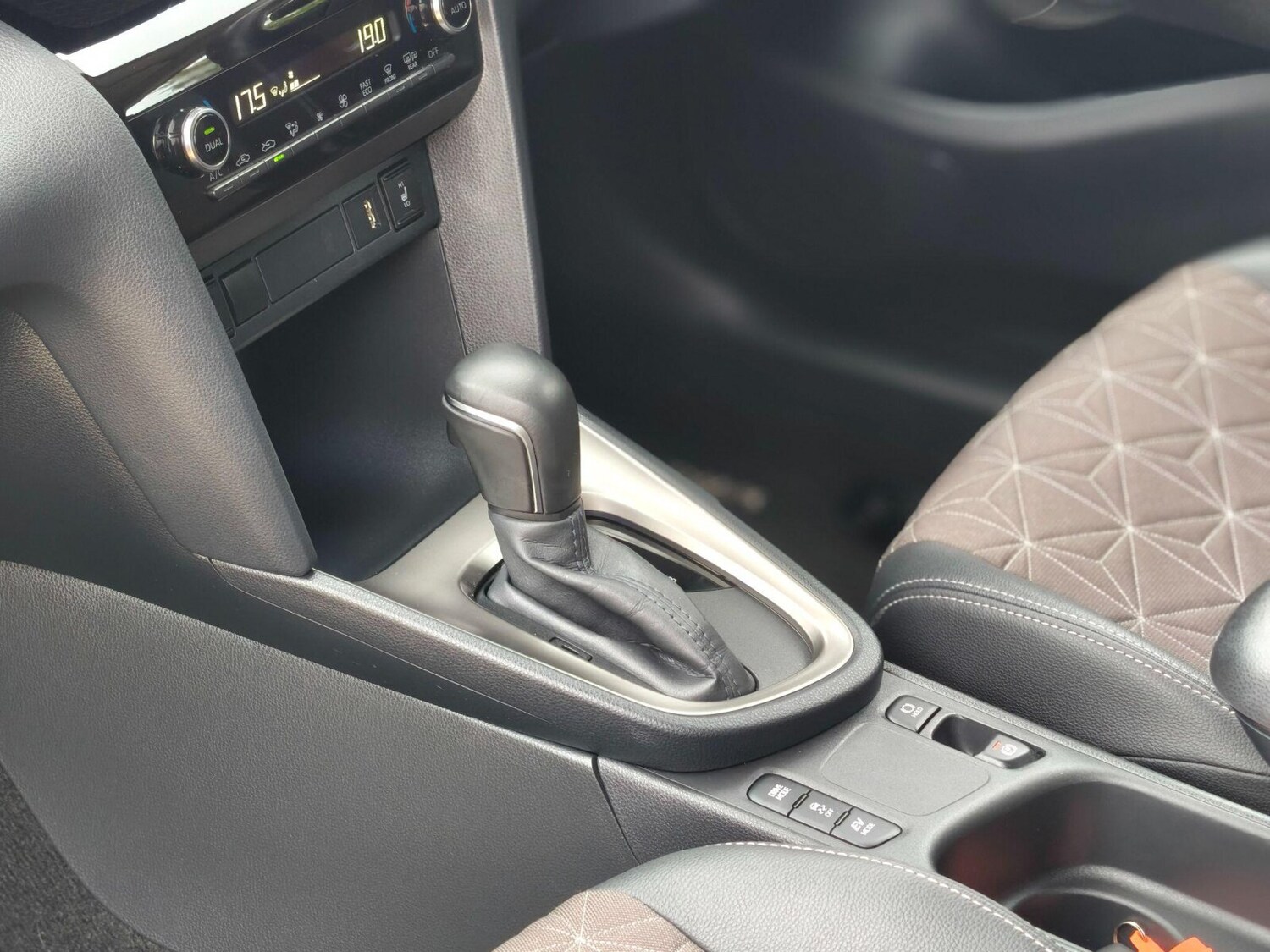 Used Toyota Yaris Cross 2022 for sale - 77332781: Photo 12