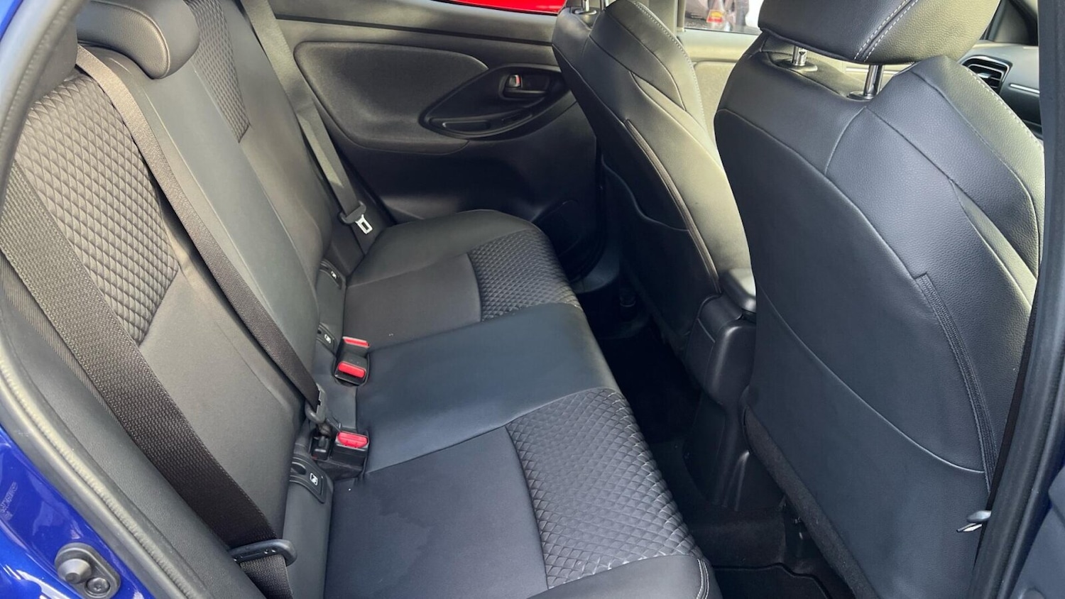 Used Toyota Yaris 2020 for sale - 76948955: Photo 12