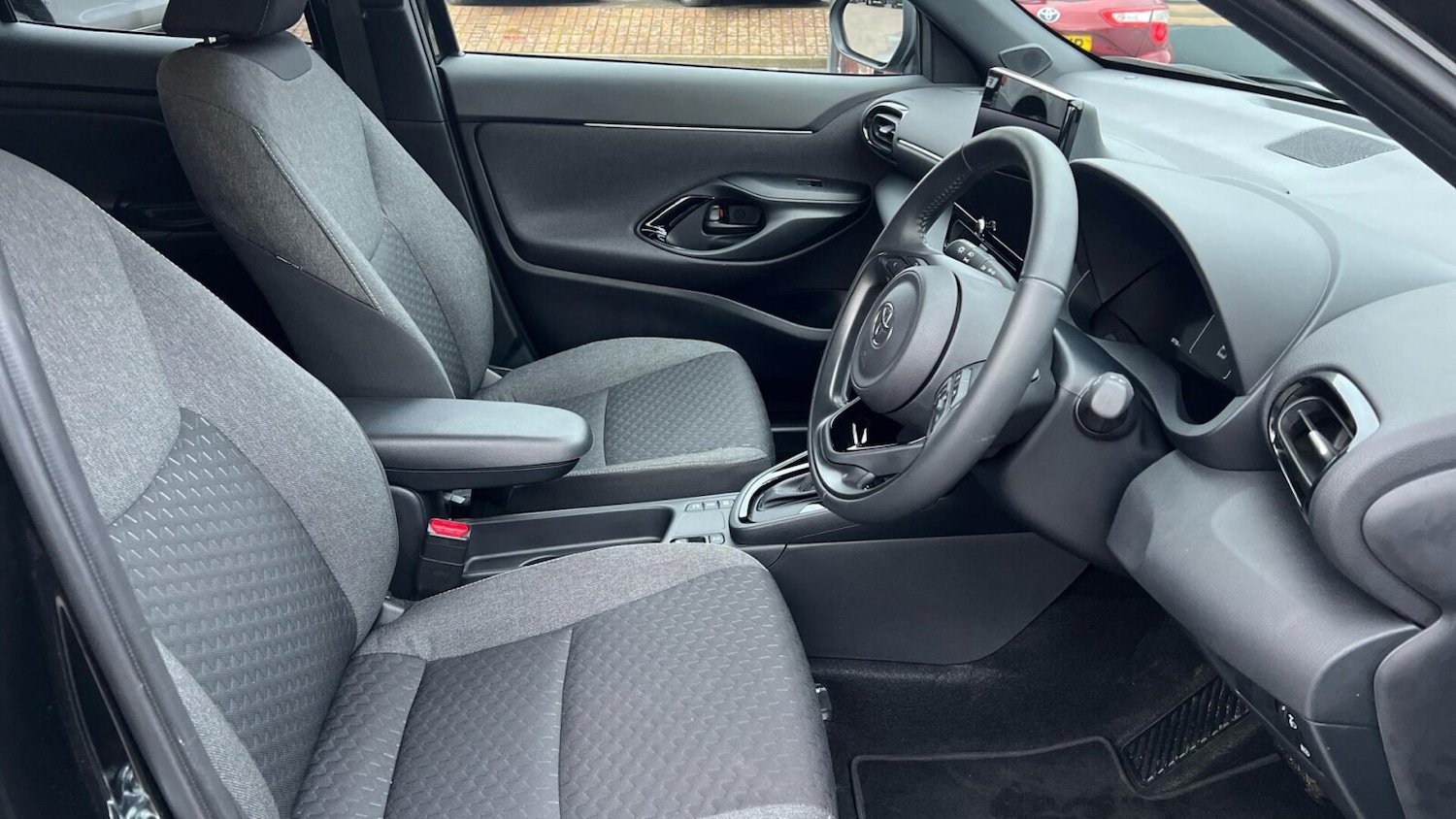 Used Toyota Yaris Cross 2025 for sale - 77319295: Photo 11