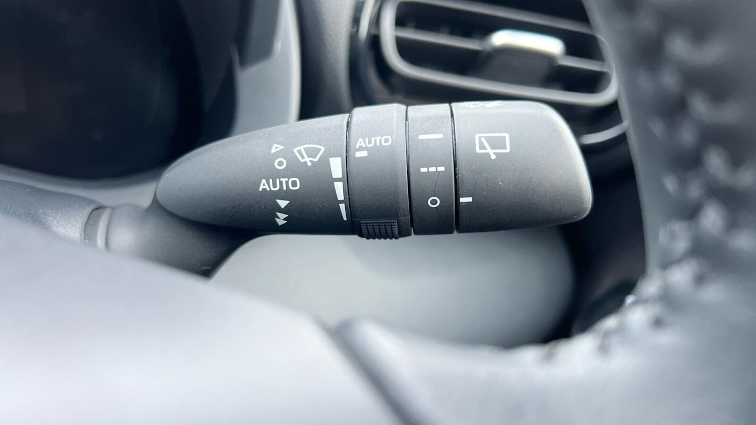 Used Toyota Yaris Cross 2025 for sale - 77319295: Photo 24