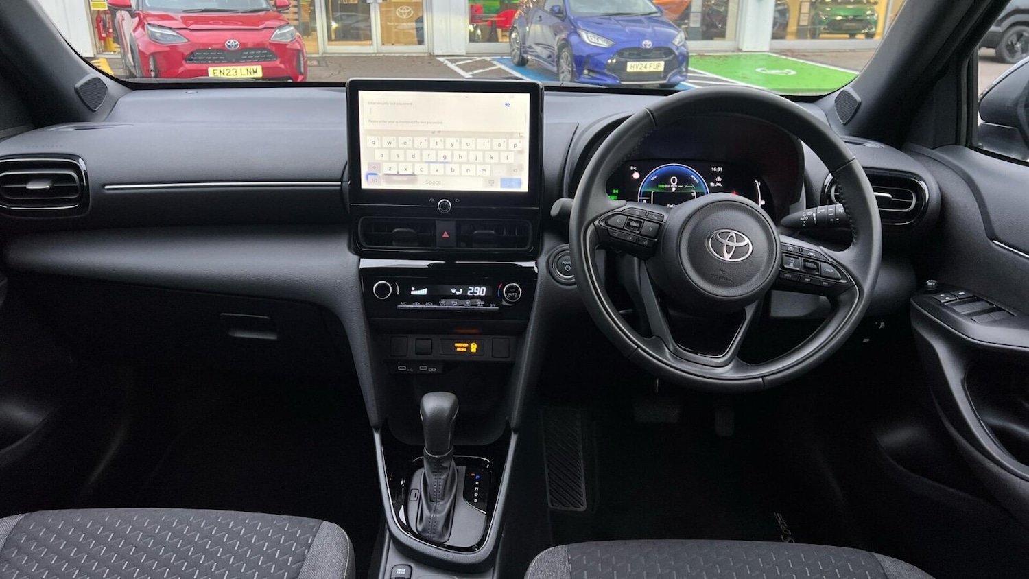 Used Toyota Yaris Cross 2025 for sale - 77319295: Photo 5