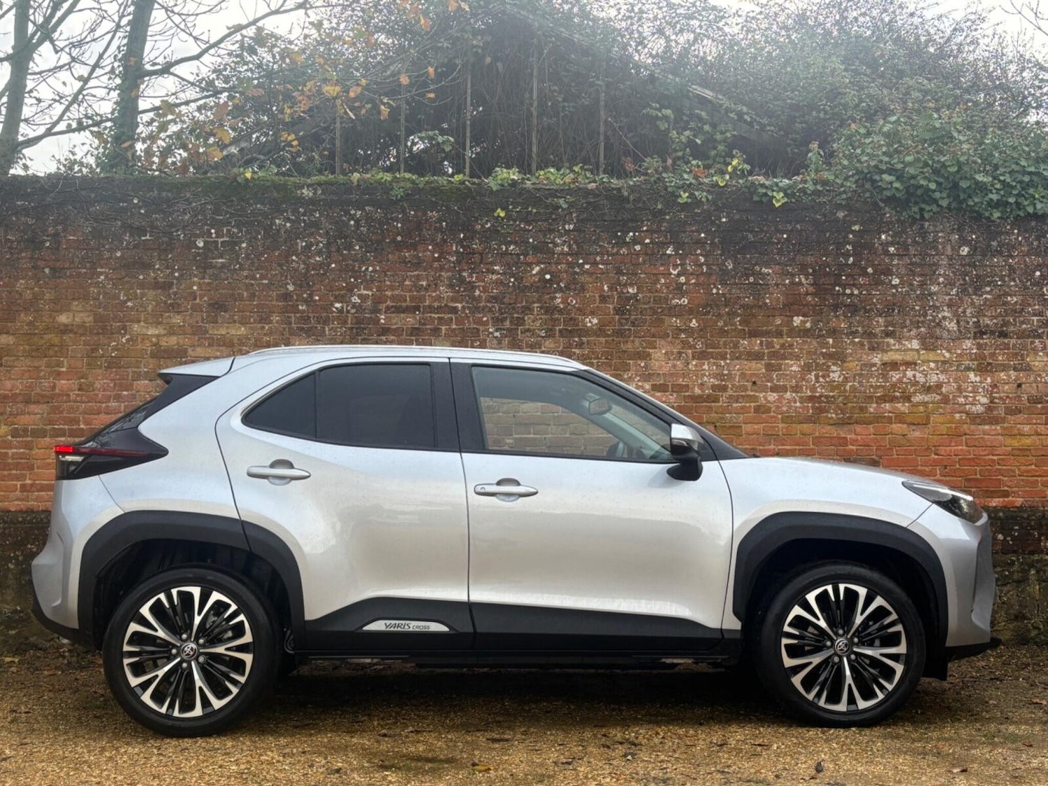 Used Toyota Yaris Cross 2022 for sale - 76673908: Photo 2