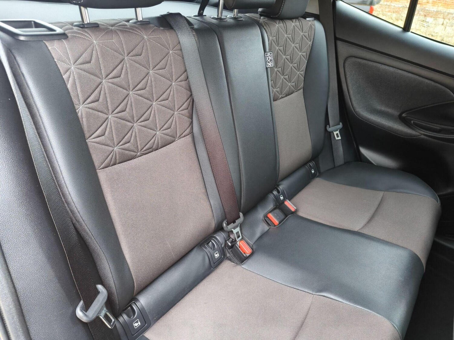 Used Toyota Yaris Cross 2022 for sale - 76674589: Photo 17