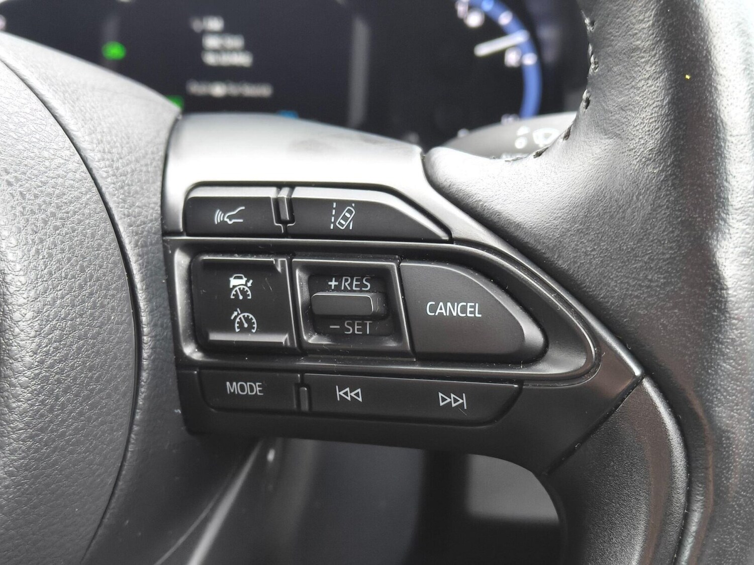 Used Toyota Yaris Cross 2022 for sale - 76674589: Photo 25