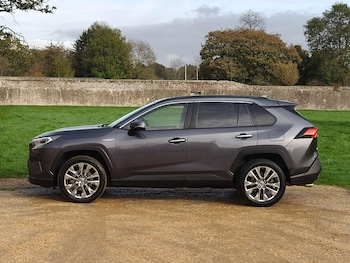 Used Toyota RAV4 2021 for sale - 76681028: Photo