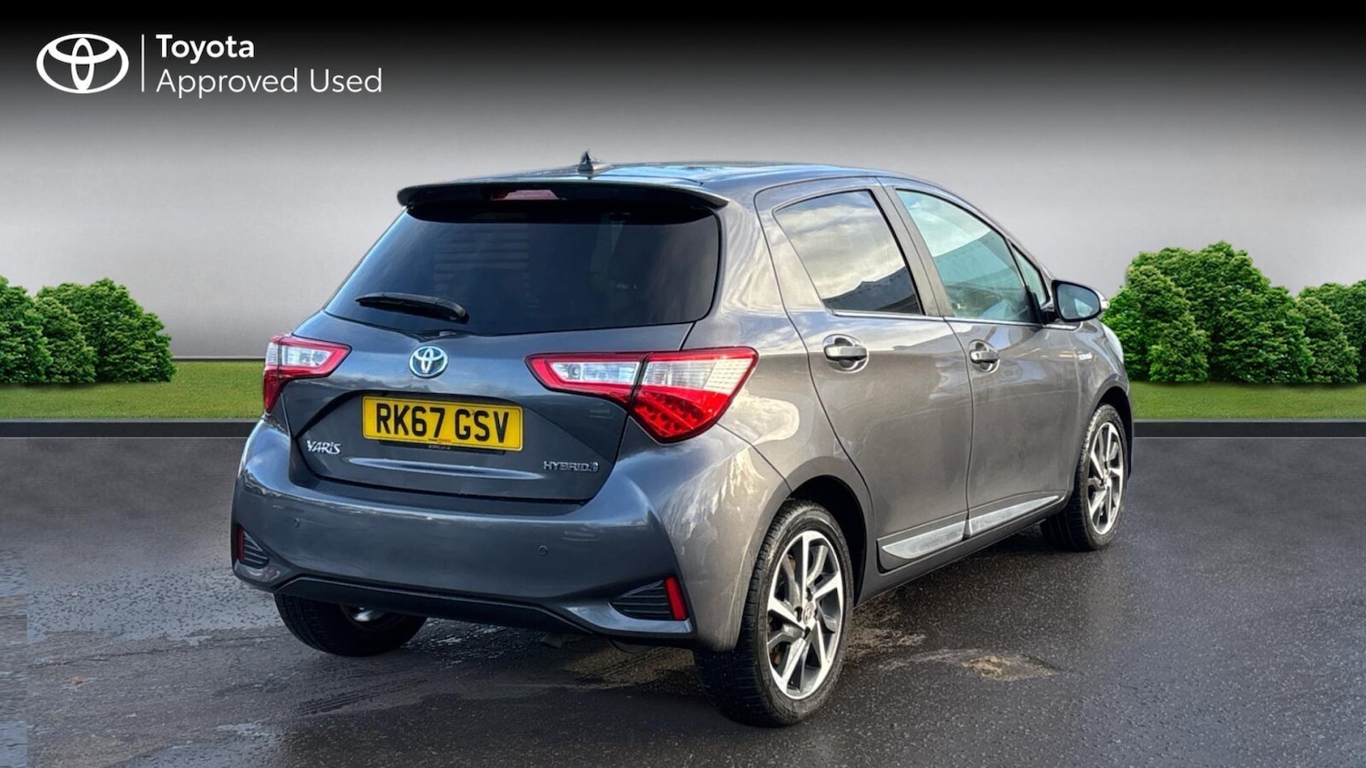 Used Toyota Yaris 2017 for sale - 77357465: Photo 2