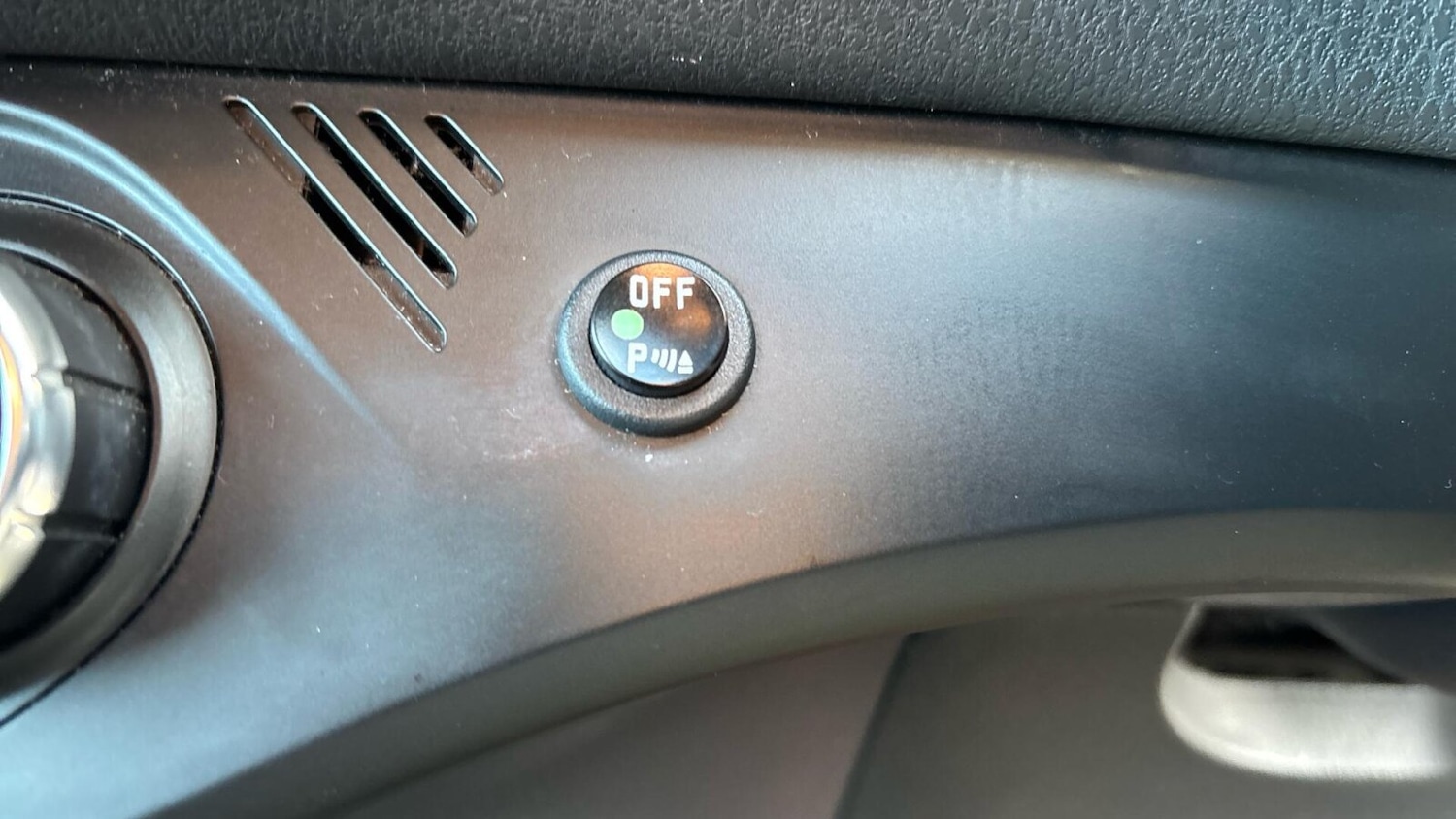 Used Toyota Yaris 2017 for sale - 77357465: Photo 24