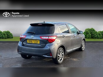 Used Toyota Yaris 2017 for sale - 77357465: Photo