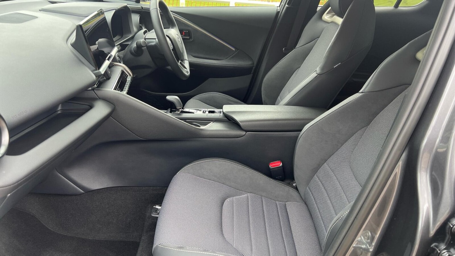 Used Toyota C-HR 2025 for sale - 78140355: Photo 12