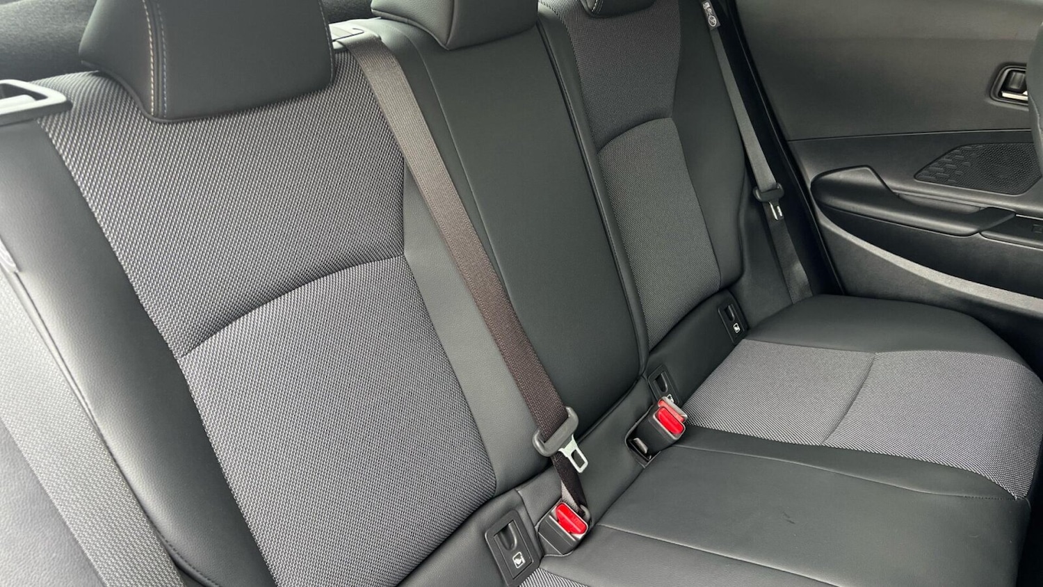 Used Toyota C-HR 2025 for sale - 78140355: Photo 14