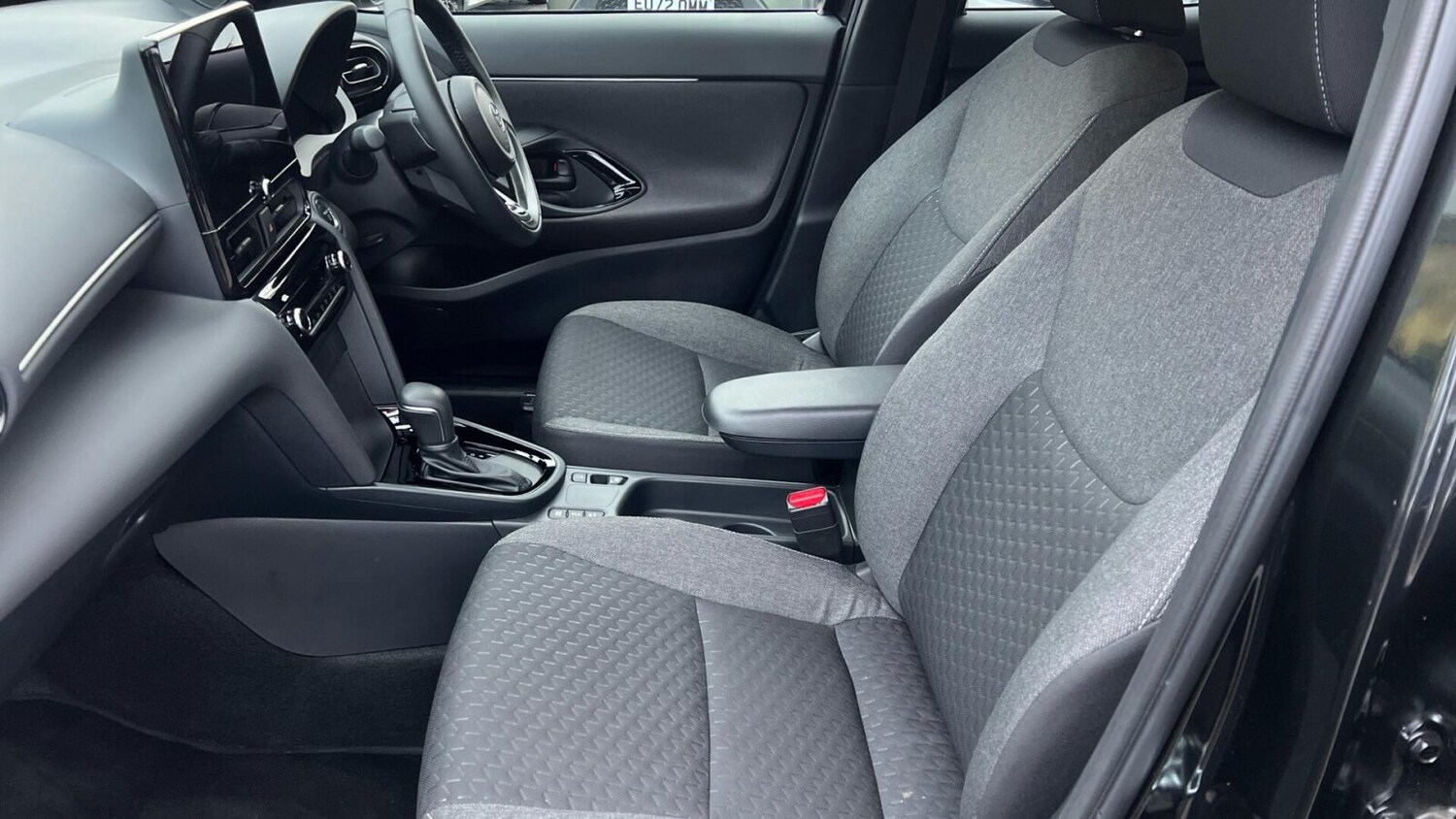 Used Toyota Yaris Cross 2025 for sale - 77910917: Photo 12